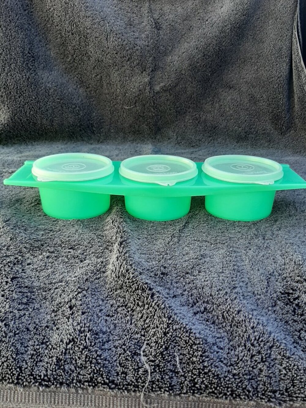 Vintage Tupperware Condiment Caddy 3 Bowl Green 15" Long 4" Diameter Bowls
